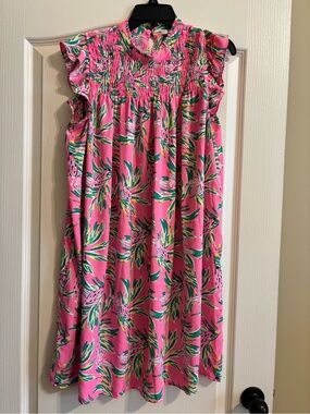 crown & ivy Pink Tropical Leaf Print Dress